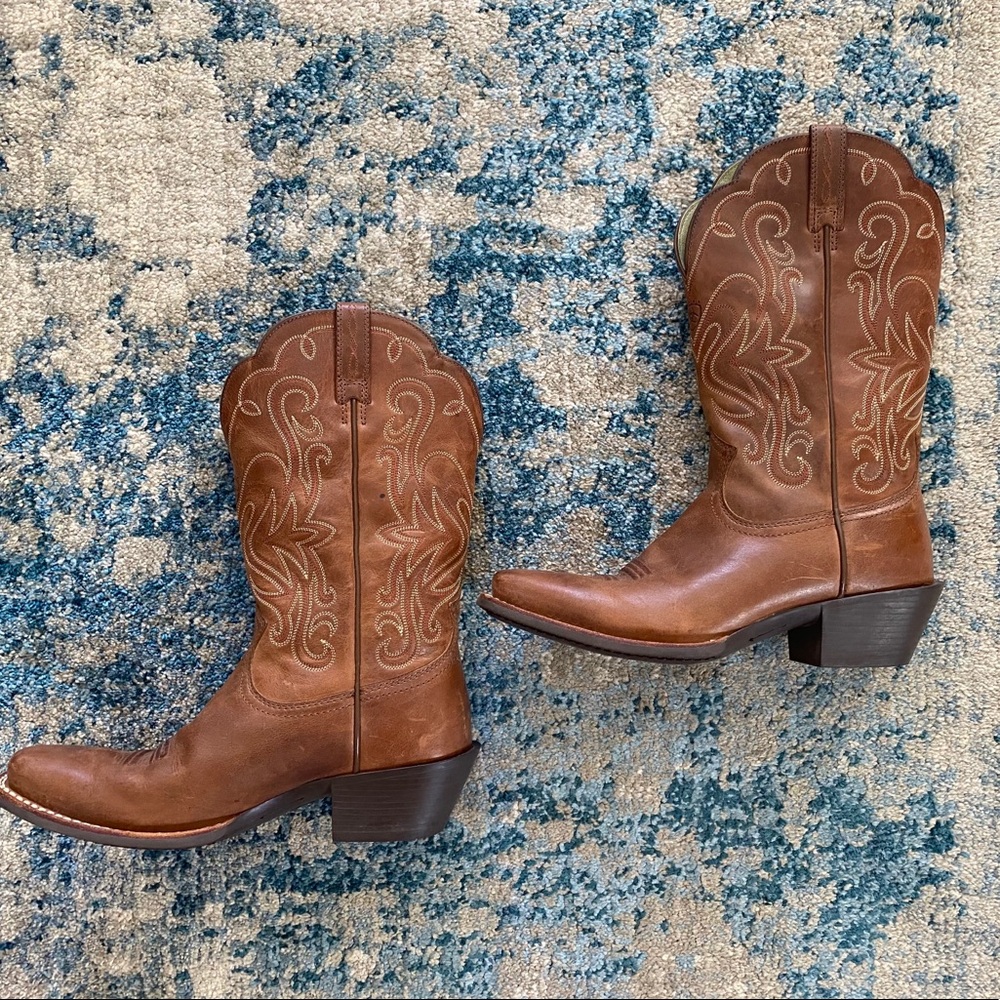 ARIAT cognac brown square toed cowboy boots.